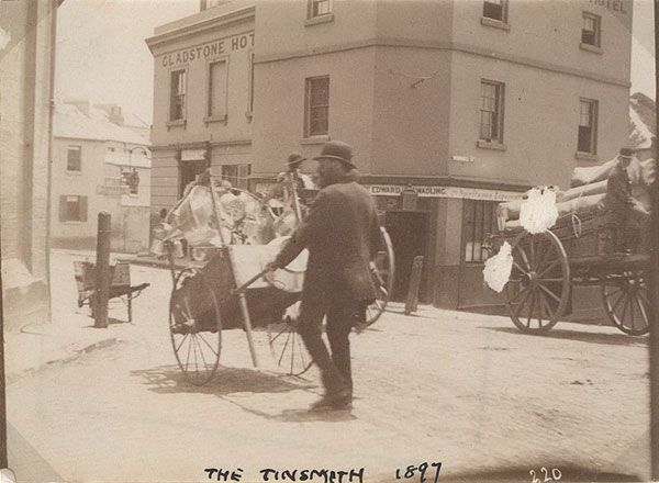 the-tinsmith-1385932752_b