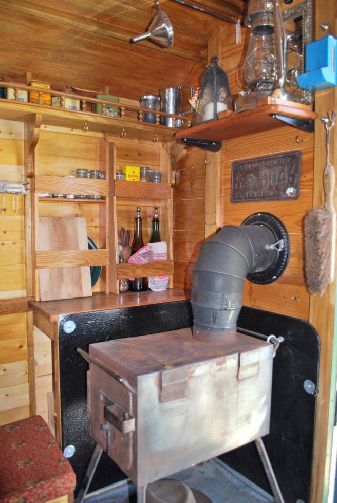 Showing the shelf in place.