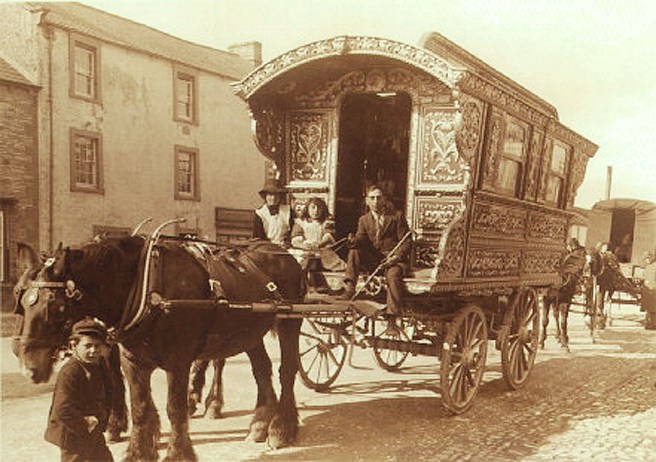 Gypsy_caravan