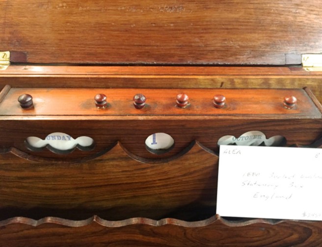 The calendar is three paper scrolls.