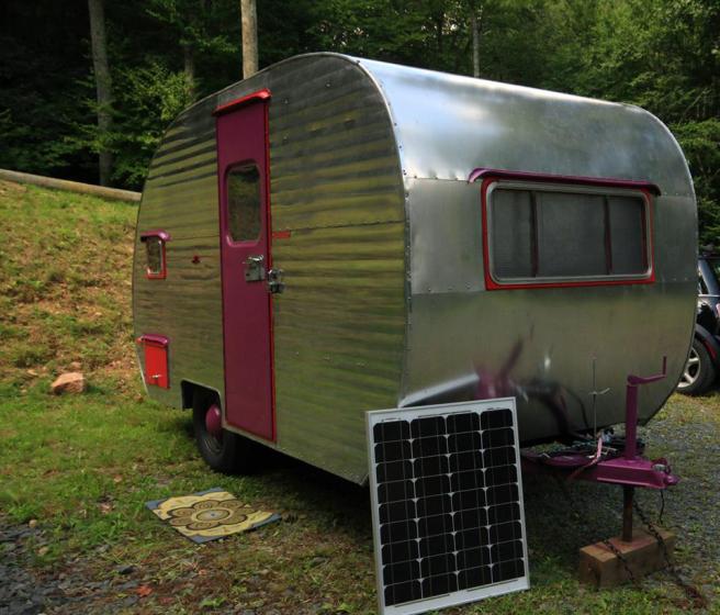 The little trailer has a Facebook link. See more images and the restoration by clicking the photo above.